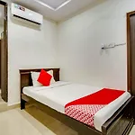 Oyo Hotel Chandrika Inn Near Jama Masjid