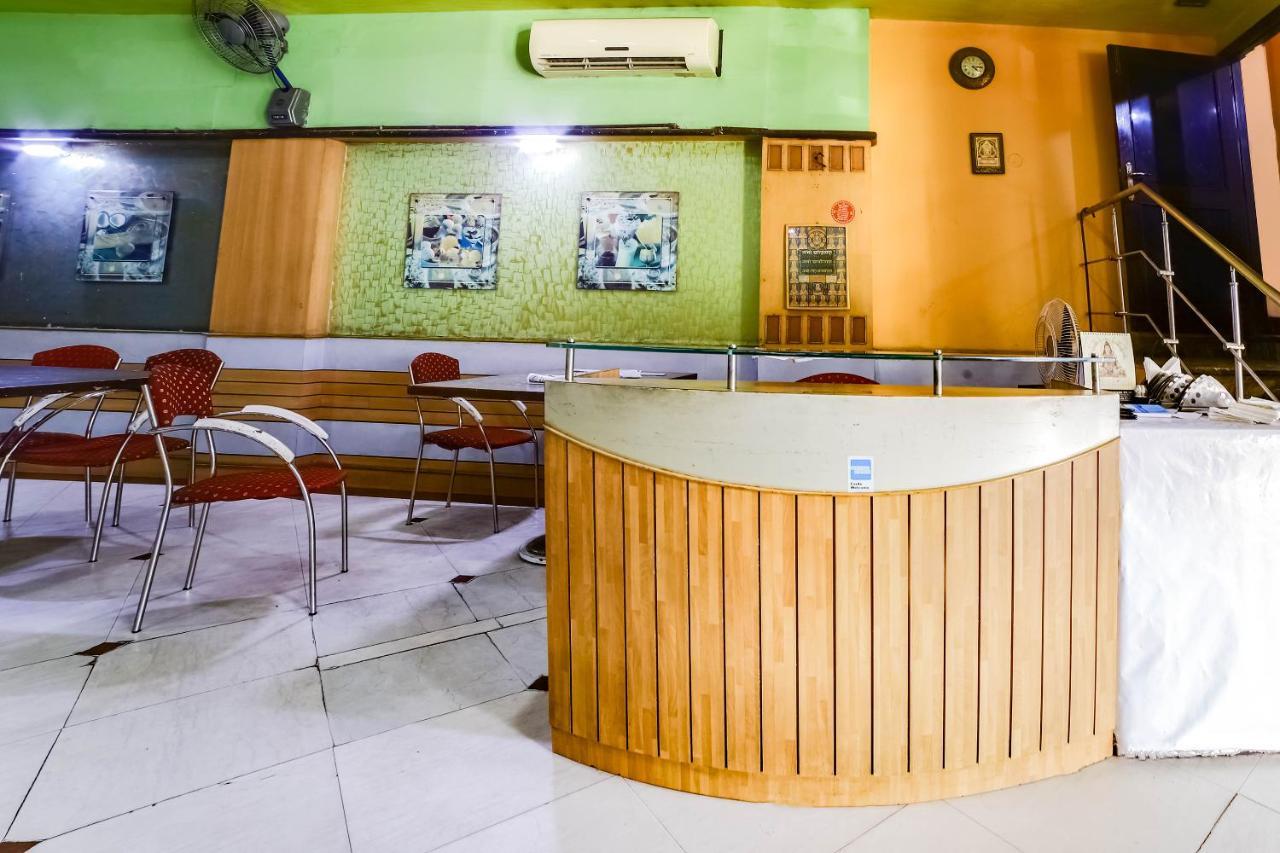 Hotel Oyo Chandrika Near Jama Masjid 3*